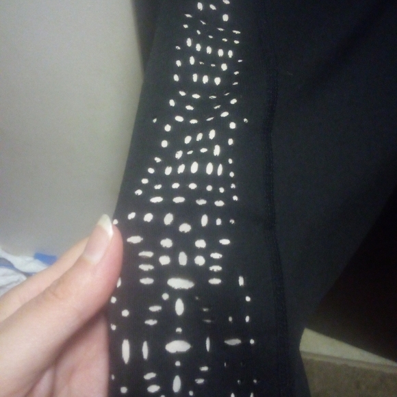 Livi Active For Lane Bryant Perforated Crop leggings - Picture 5 of 8